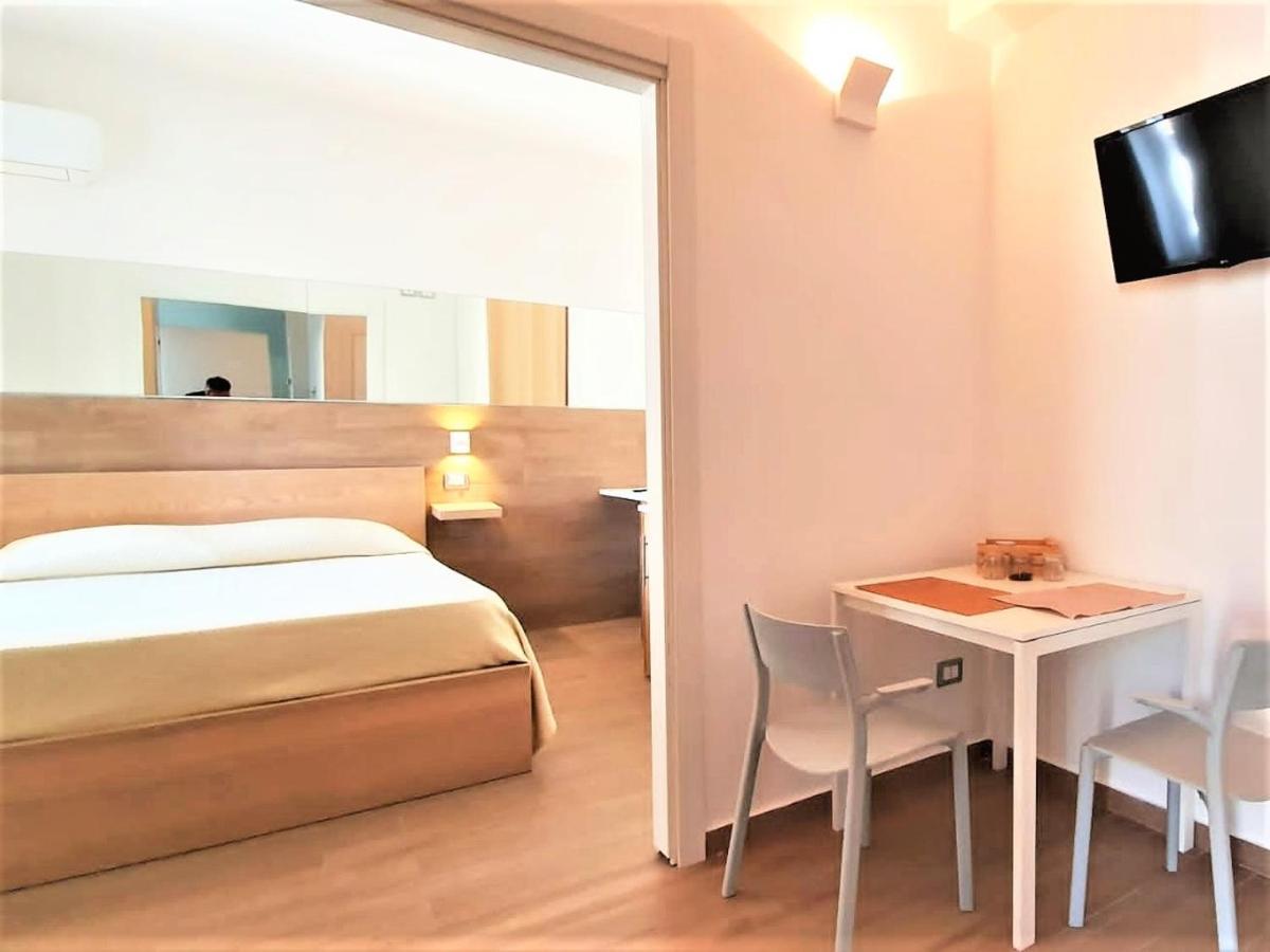 Casa Sofia- Fondi Vertice Rooms Eksteriør billede